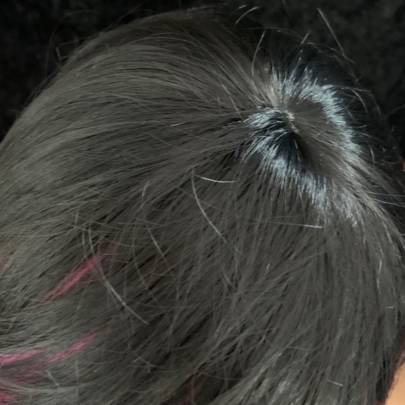 Short Black/Pastel Effortless Style Synthetic Wig - Picture 4 of 5